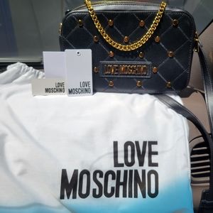 Moschino purse and dust bag